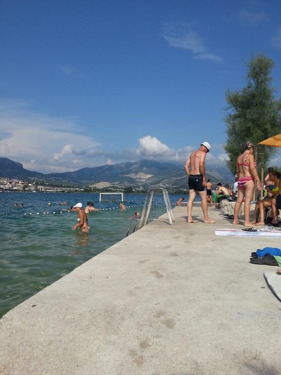 Apartments Mali Raj Vranjic Ruang foto
