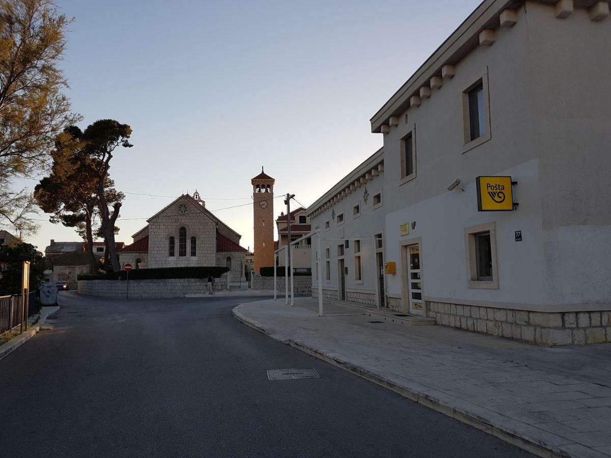 Apartments Mali Raj Vranjic Bagian luar foto
