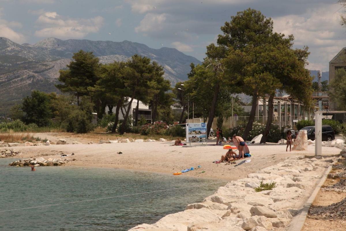 Apartments Mali Raj Vranjic Bagian luar foto