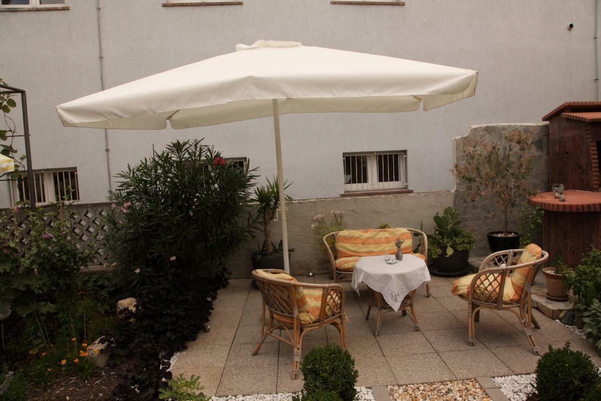 Apartments Mali Raj Vranjic Bagian luar foto